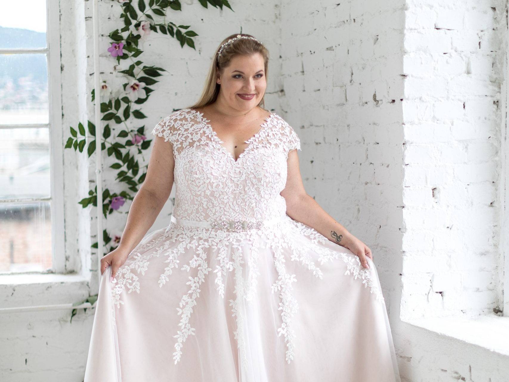 Foster støvle Mirakuløs Buy plus size wedding dress with sleeves